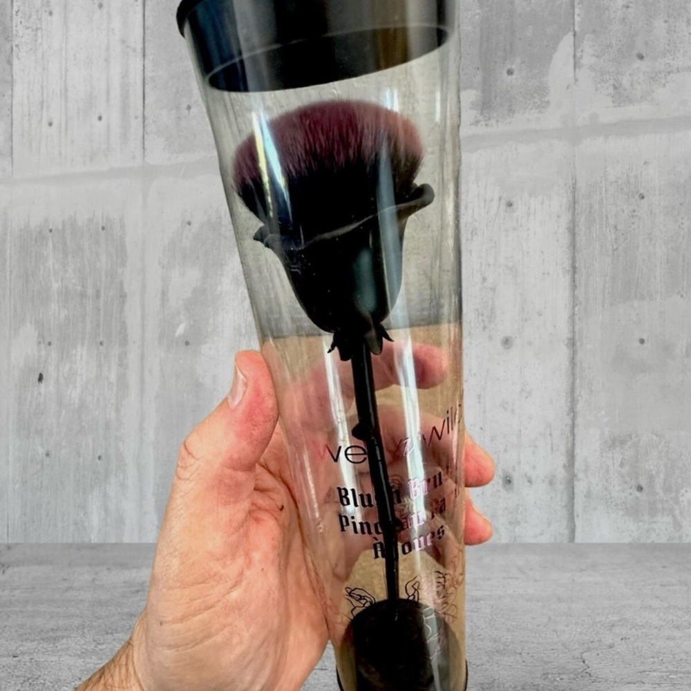 New✨Wet ‘N Wild Rebel Rose Makeup | Limited Edition Collection - Picture 3 of 13